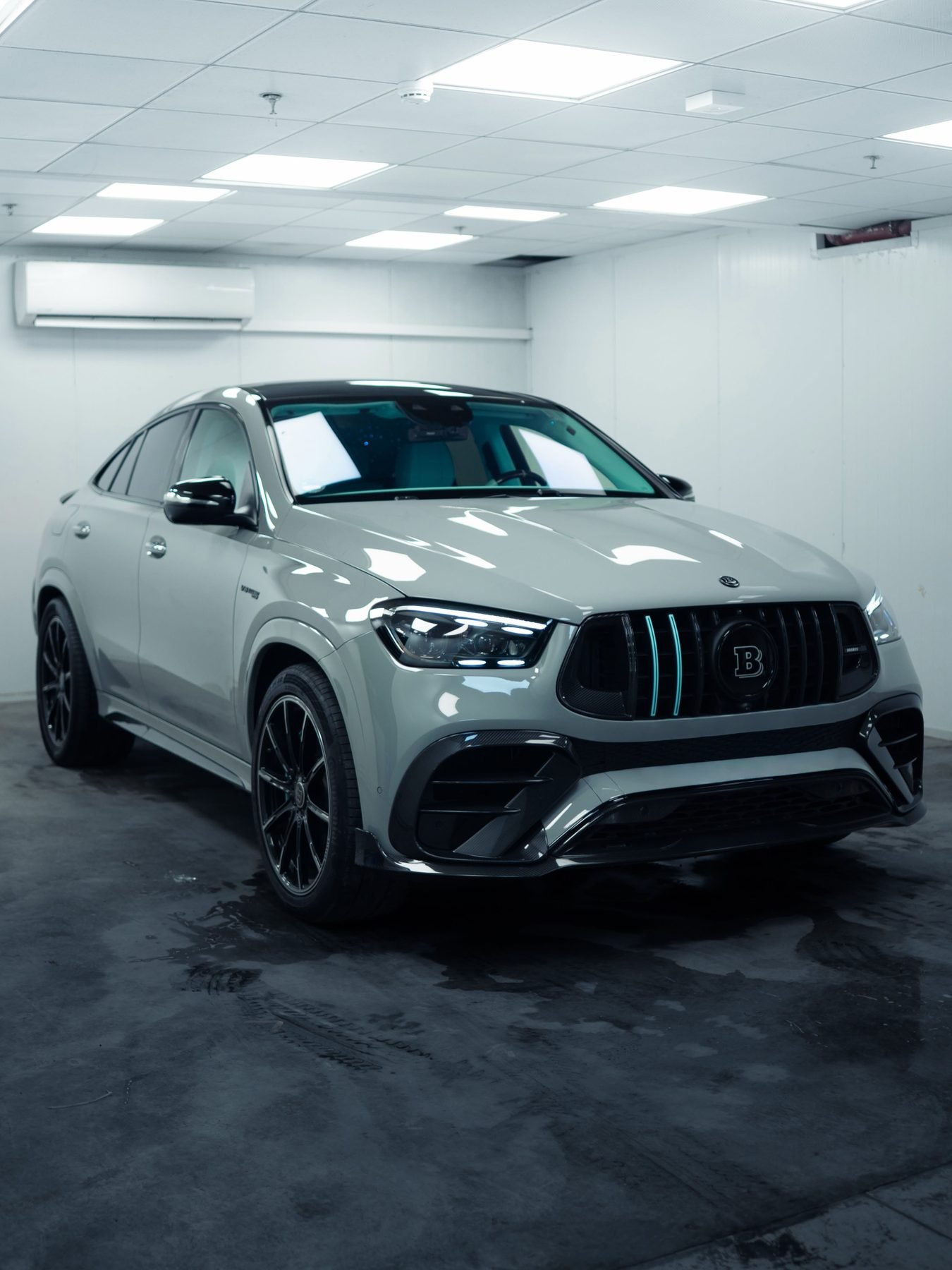 מרצדס GLE קופה BRABUS 800 אפור אחרי פוליש וציפוי ננו קרמי