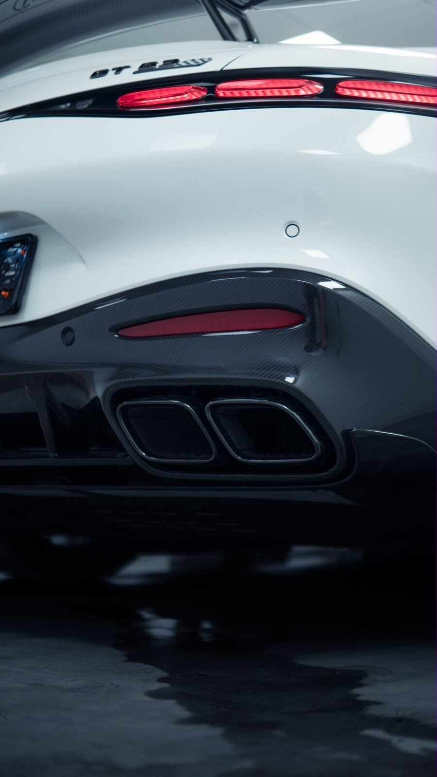 דיפוזר אחורי מקרבון של מרצדס AMG GT 63